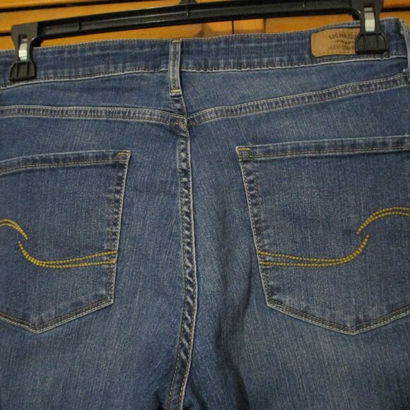 Levi's Jeans Signature Modern Boot Cut blue jeans with stretch, mid rise size 12 - Picture 8 of 9